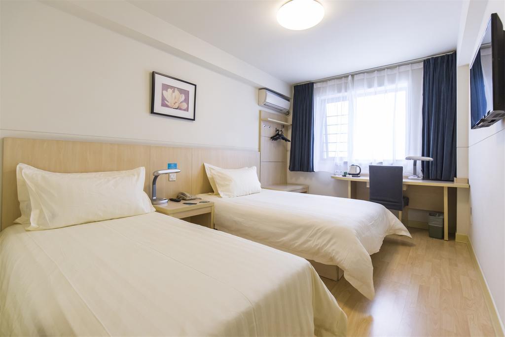 Jingjiang Inn Jinan Quancheng Road Zewnętrze zdjęcie