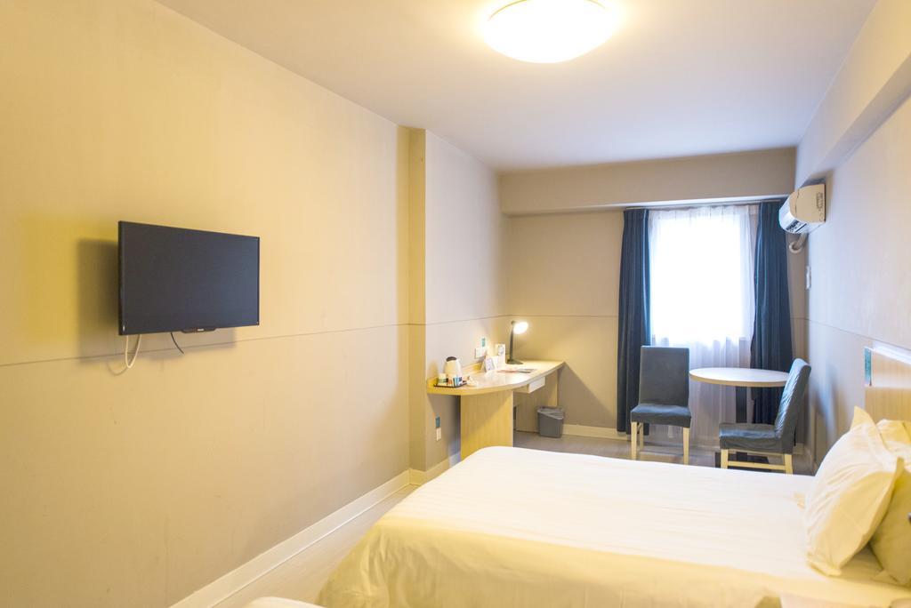 Jingjiang Inn Jinan Quancheng Road Zewnętrze zdjęcie